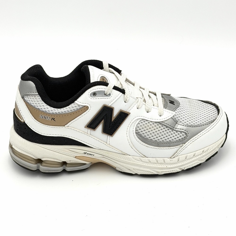 New Balance 2002R White Black Gold‎ Sneakers Youth 6 Women's 7.5 8 (GC2002PS)